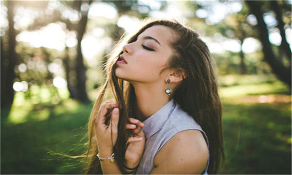 泸州帮人生孩子的女人叫什么,专门帮人生孩子